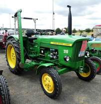 =John Deere - Lanz 310, gesehen bei den Motorrad-Oldtimer-Freunden Kiebitzgrund im Juni 2018