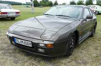 =Porsche 924, gesehen bei den Motorrad-Oldtimer-Freunden Kiebitzgrund im Juni 2018