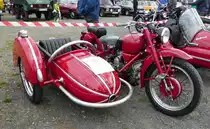 =Moto Guzzi Seitenwagengespann, gesehen bei den Motorrad-Oldtimer-Freunden Kiebitzgrund im Juni 2018