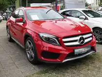 Der Mercedes-Benz GLA auf der Autoschau in Krefeld an der Rennbahn, 24.6.18