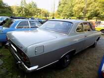 Profilansicht eines Opel Rekord B L-6 Coupe aus dem Jahr 1965. Oldtimertreffen  Schwarzwaldhaus  in Mettmann am 12.08.2018.
