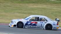 Mitzieher der Nr.1, Mercedes Benz AMG C-Klasse, 1994 DTM-ITC,Fahrer: Stadler, Thorsten. 46. AvD-Oldtimer-Grand-Prix 2018, Qualifying der Tourenwagen Classics am 11.Aug.2018
