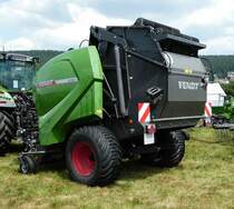 =Fendt Ballenpresse 4180V, gesehen auf dem Ausstellungsgelände der Fendt-Freunde Bad Bocklet im Juni 2018
