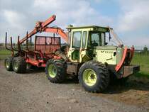 Der WF Forsttrac stand auf dem Gel�nde des John Deere H�ndlers beim Schleppertreffen in Schellenberg