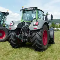 =Fendt 928 Vario, gesehen auf dem Ausstellungsgelände der Fendt-Freunde Bad Bocklet im Juni 2018