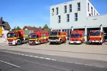 Feuerwehr Bad Homburg Mercedes Benz RW (Florian Homburg 1-52), MAN GW-THL (Florian Homburg 1-51),Mercedes Benz TLF 24/50 (Florian Homburg 1-24),Mercedes Benz Atego USF(Umweltschutzfahrzeug)(Florian Homburg 1-79) und Mercedes Benz WLF Kran (Florian Homburg 1-67-2) am 12.08.18 beim Tag der Offenen Tür 