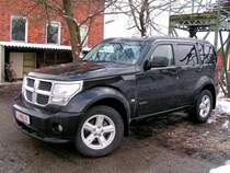 Dodge-Nitro-Rodeo ist ein Sondermodell mit 130kW, 180km/h H�chstgeschwindigkeit, bringt ein Leergewicht von mind. 1.930 kg auf die Waage! gesichtet am Bahnhof Ried i.I.; 090213