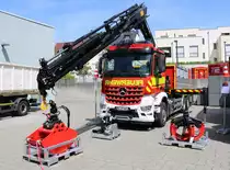 Feuerwehr Bad Homburg Mercedes Benz WLF Kran (Florian Homburg 1-67-1) am 12.08.18 beim Tag der Offenen Tür 