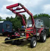 =MF 274 S, gesehen auf dem Ausstellungsgelände der Fendt-Freunde Bad Bocklet im Juni 2018
