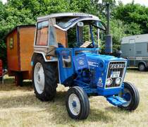 =Ford 2600, gesehen auf dem Ausstellungsgelände der Fendt-Freunde Bad Bocklet im Juni 2018