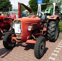 =Güldner G 25, ausgestellt bei der Traktorenausstellung  Ahle Bulldogge us Angeschbach oh Lannehuse  in Angersbach im Juni 2018