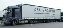 =MB Actros von KELLERGROUP steht im Juni 2018 auf dem Autohof Werneck