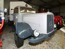 Ein Mercedes-Benz 4500 S steht im Sächsischen Nutzfahrzeugmuseum Hartmannsdorf. (August 2018)