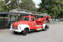Feuerwehr Kempten Opel Blitz Drehleiter am 29.08.18 im Kempten Hauptfeuerwache bei einem Fototermin 