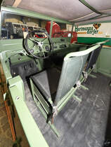 Der spartanische Innenraum des Geländewagens IFA P2M. (Sächsisches Nutzfahrzeugmuseum Hartmannsdorf, August 2018)