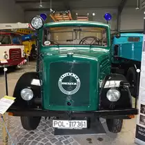 Ein Klöckner-Humboldt-Deutz FS330 Feuerwehrfahrzeug steht im Sächsischen Nutzfahrzeugmuseum Hartmannsdorf. (August 2018)