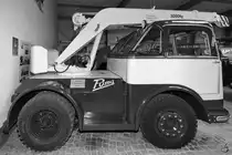 Ein Autodrehkran ADK III/3  Puma  steht im Sächsischen Nutzfahrzeugmuseum Hartmannsdorf. (August 2018)