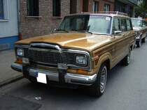 Jeepr Grand Wagoneer beim 10. Dukes of Downtown am 01.09.2018 in Essen-Rüttenscheid.