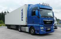 =MAN TGX mit PEMA-Auflieger rastet im Juni 2018 an der A 7