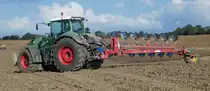 =Fendt Vario 936 bei Pflügearbeiten in der Nähe von Kalkhorst im September 2018