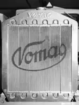 Kühlergrill eines VOMAG 5 CZ 50, aufgenommen im Sächsischen Nutzfahrzeugmuseum Hartmannsdorf. (August 2018)