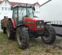 =MF 4270 steht im August 2018 in Neukirchen