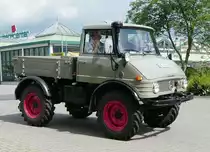 =Unimog besucht die Traktorenausstellung  Ahle Bulldogge us Angeschbach oh Lannehuse  in Angersbach im Juni 2018
