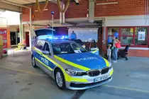 Nagelneuer BMW 5er FustW der Autobahnpolizei Hessen am 08.08.18 beim Tag der Offenen Tür der Feuerwehr Neu-Isenburg. Der wagen ist ein Tag zuvor in Dienst gestellt worden