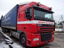 DAF-XF95.430 einer Holl�ndischen Spedition  mu� das Wochenende in Ried i.I. abwarten, um wieder weiterfahren zu k�nnen; 090207