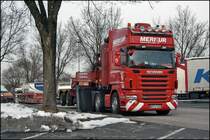 Auf dem Heimweg konnte dieser Kraftparket auf dem Rastplatz Sauerland-West abgelichtet werden. SCANIA R620 \8/ des Schwerlastunternehmens MERKUR. (19.02.2009) 