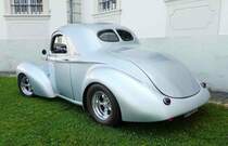 =unbekannter PKW (auf VW-Käferbasis?) ausgestellt bei Blech & Barock im Juli 2018 auf dem Gelände von Schloß Fasanerie bei Eichenzell