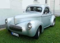 =unbekannter PKW (auf VW-Käferbasis?) ausgestellt bei Blech & Barock im Juli 2018 auf dem Gelände von Schloß Fasanerie bei Eichenzell