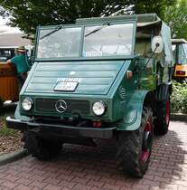 =Unimog besucht die Traktorenausstellung  Ahle Bulldogge us Angeschbach oh Lannehuse  in Angersbach im Juni 2018