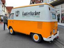 =VW T1 in der Farbgebung der Lauterbacher Brauerei steht im September 2018 in Lauterbach