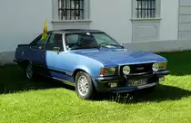 =Opel Commodore GS/E, ausgestellt bei Blech & Barock im Juli 2018 auf dem Gelände von Schloß Fasanerie bei Eichenzell