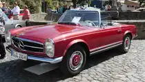 =MB 280 SL, Bj. 1968, ausgestellt bei Blech & Barock im Juli 2018 auf dem Gelände von Schloß Fasanerie bei Eichenzell