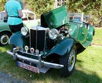 =MG A 19 TD, Bj. 1953, ausgestellt bei Blech & Barock im Juli 2018 auf dem Gelände von Schloß Fasanerie bei Eichenzell