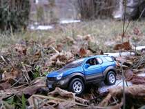 Isuzu Vehicross. Massstab: 1/43. Hersteller: Hongwell/Cararama