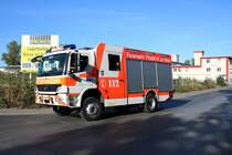 Feuerwehr Frankfurt am Main Mercedes Benz LF20 (Florian Frankfurt 14/44) am 29.09.18 bei der Katastrophenschutzübung Frankopia in Frankfurt am Main Osthafen