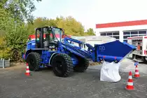 THW Bad Homburg CAT Radlader am 03.10.18 beim Tag der offenen Tür 