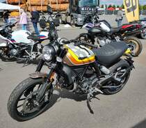 =Ducati Scrambler, steht beim Fuldaer Autotag 2018 im August