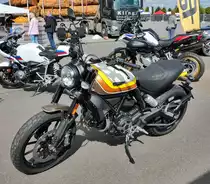 =Ducati Scrambler, steht beim Fuldaer Autotag 2018 im August