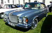 =MB W 112, ausgestellt bei Blech & Barock im Juli 2018 auf dem Gelände von Schloß Fasanerie bei Eichenzell
