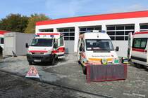 DRK Kreisverband Hochtaunuskreis Ortsverband Bad Homburg IVECO Daily GW und Mercedes Benz Sprinter KTW am 03.10.18 beim Tag der offenen Tür des THW