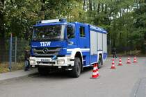 THW Neu-Isenburg Mercedes Benz Axor GKW am 03.10.18 beim Tag der offenen Tür des THW Offenbach. Dieses Fahrzeug ist an das THW Offenbach zur Zeit ausgeliehen 