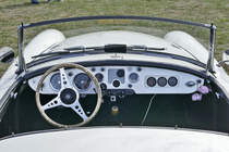 Cockpit eines MG MGA in Müggenhausen - 02.09.2018