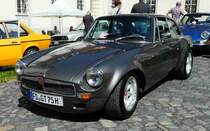 =MGB GT V 8, Bj. 1972, 3,5 l 200 PS, gesehen bei Blech & Barock im Juli 2018 auf dem Gelände von Schloß Fasanerie bei Eichenzell