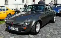 =MGB GT V 8, Bj. 1972, 3,5 l 200 PS, gesehen bei Blech & Barock im Juli 2018 auf dem Gelände von Schloß Fasanerie bei Eichenzell