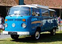 =VW T2 steht zum Verkauf bei Blech & Barock im Juli 2018 auf dem Gelände von Schloß Fasanerie bei Eichenzell