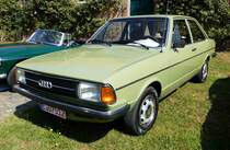 =Audi 80 GLS, Bj. 1976, 85 PS, steht bei Blech & Barock im Juli 2018 auf dem Gelände von Schloß Fasanerie bei Eichenzell